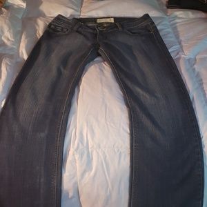 Size 5/6 puzzle leans